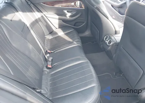 2017 Mercedes-Benz E 300 4Matic z USA, uszkodzony, nr VIN WDDZF4KB9HA086366